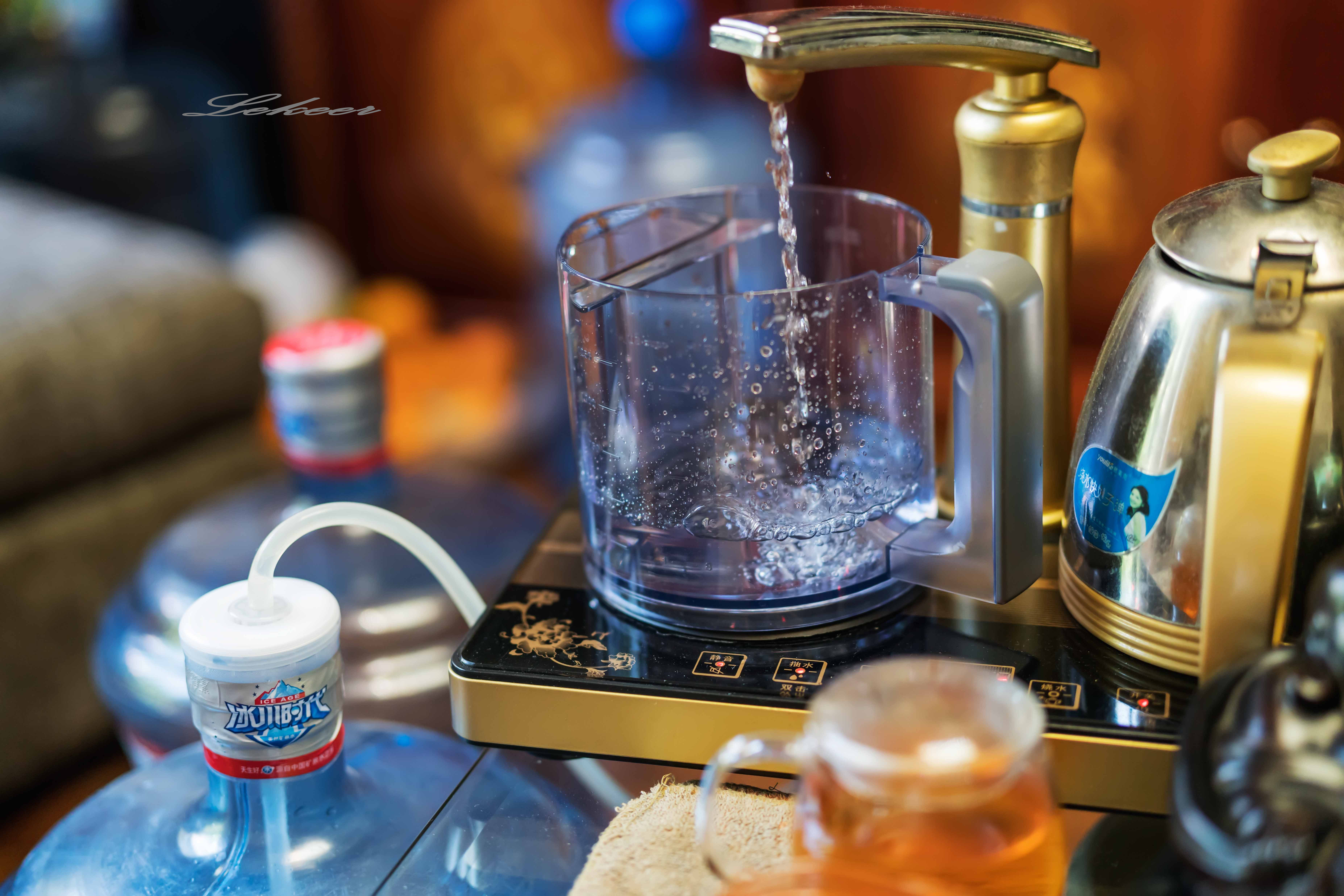 桶装水开封4个月还能饮用,桶装水开封三天超标