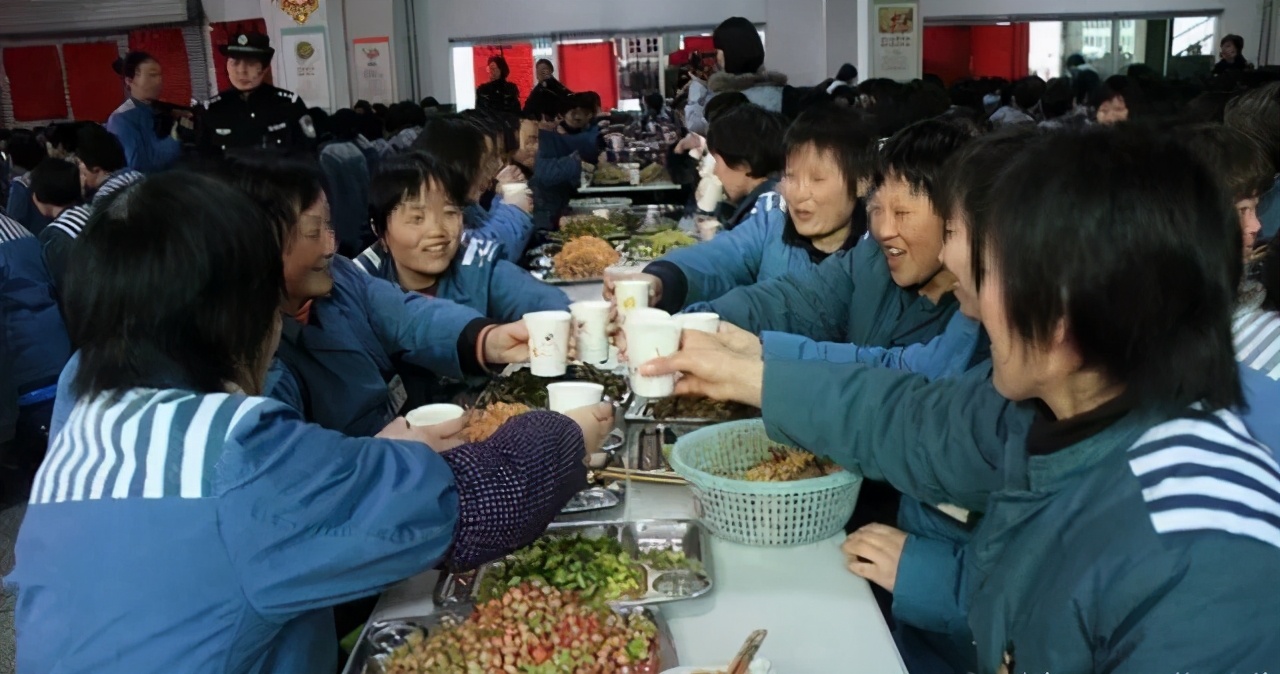 监狱服刑人员过年伙食,我国对服刑人员伙食的规定