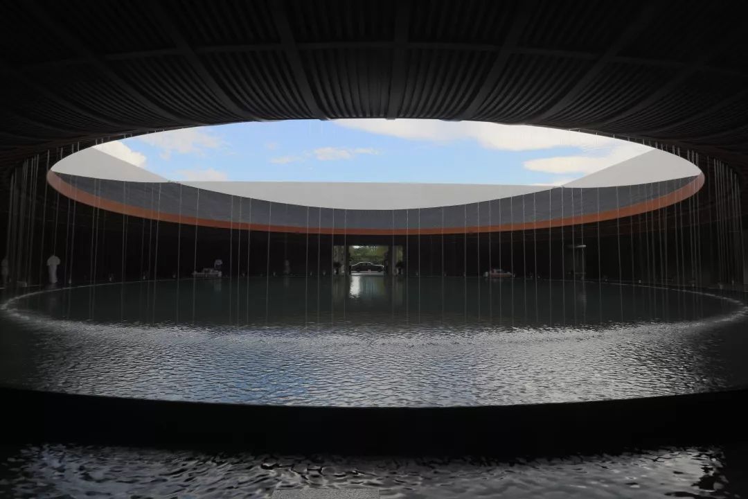 城市酒店好还是民宿好,度假酒店与城市酒店