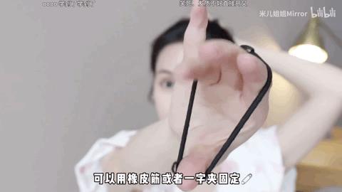 36岁圆脸扎什么发型减龄,胖圆脸适合的中长扎发教程