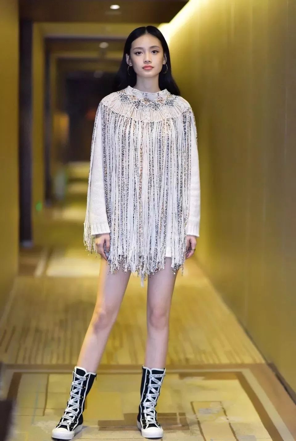 学模特跟爵士哪个有前途,学模特的好处有哪些