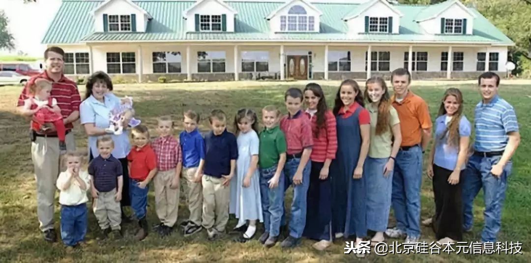 美国夫妇生了60多个孩子,美国夫妇一胎生下17个孩子