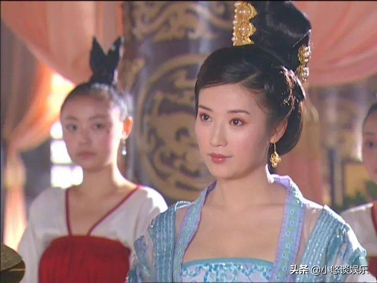 至尊红颜里演哪个女二号,至尊红颜里面的老戏骨