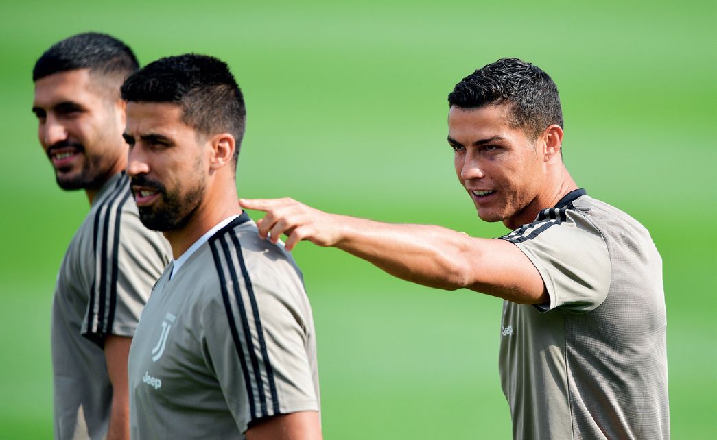 下手稳！准！狠！尤文图斯的免签之道