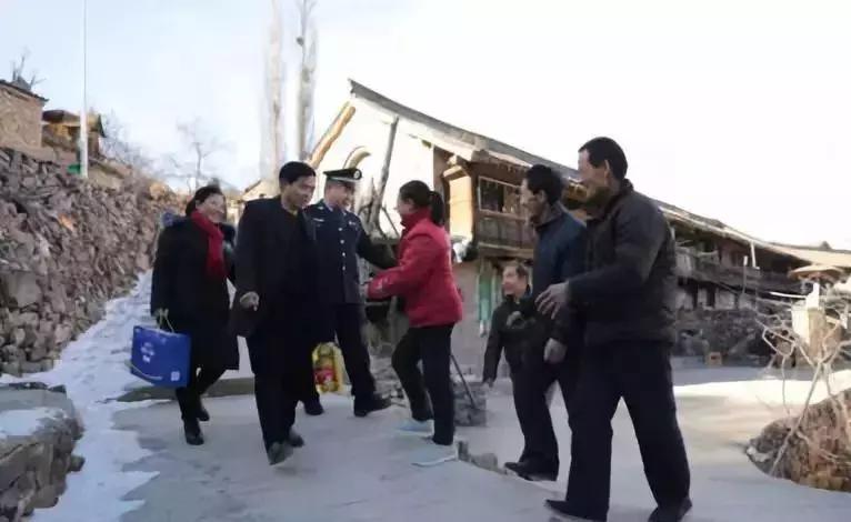 中央电视台为何给山西这位普通民警寄来感谢信……