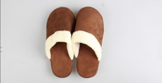 冬天穿棉拖鞋穿几天脚很臭怎么办,冬天穿凉拖鞋脚也出汗什么原因