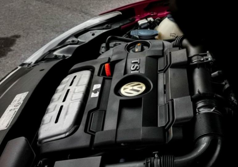 高尔夫敞篷版最新款,你会花10万元买一辆兰博基尼吗