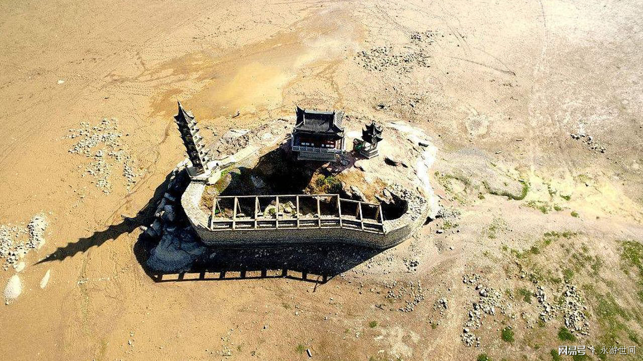 10个惊人的水下建筑,水下神秘建筑