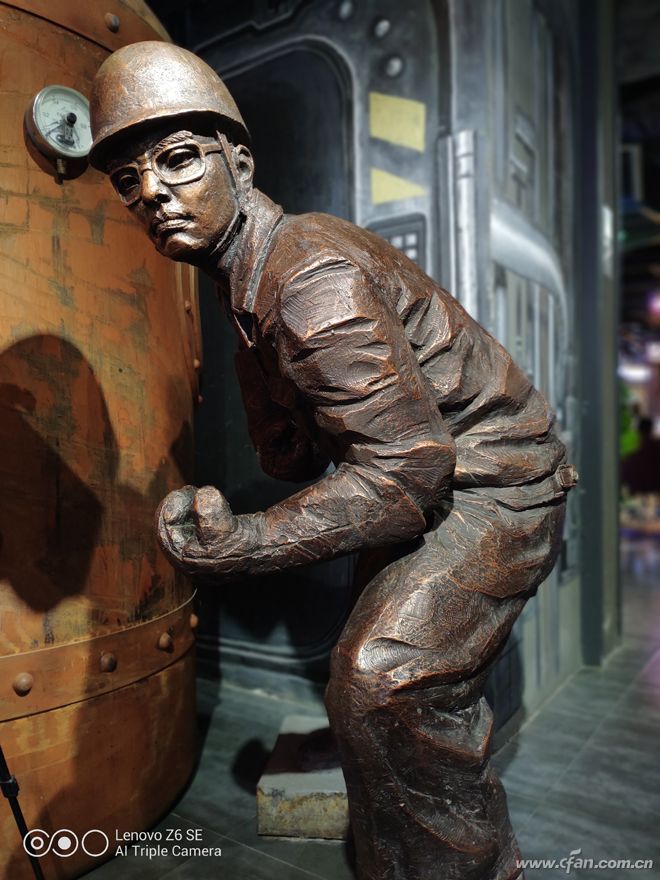 联想z6青春版参数及价格,联想z6青春版与realme青春版