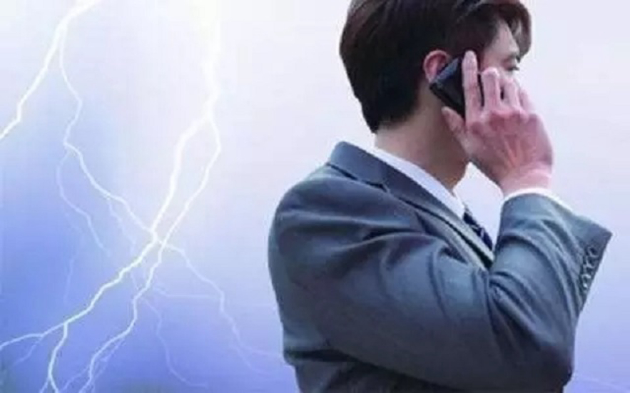 雷电天气如何预防遭雷击,雷雨天怎么防雷击