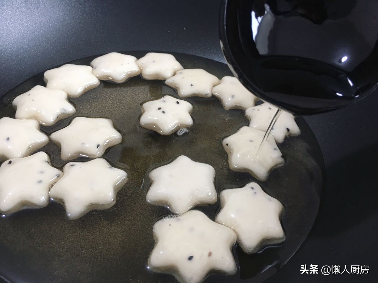 不用手和面做的发面小馒头,两种发面小馒头的做法