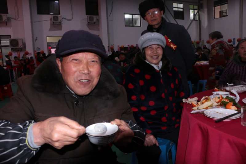 社区举办颂党恩迎新春文艺演出,和兴镇弘扬孝道文化文艺汇演