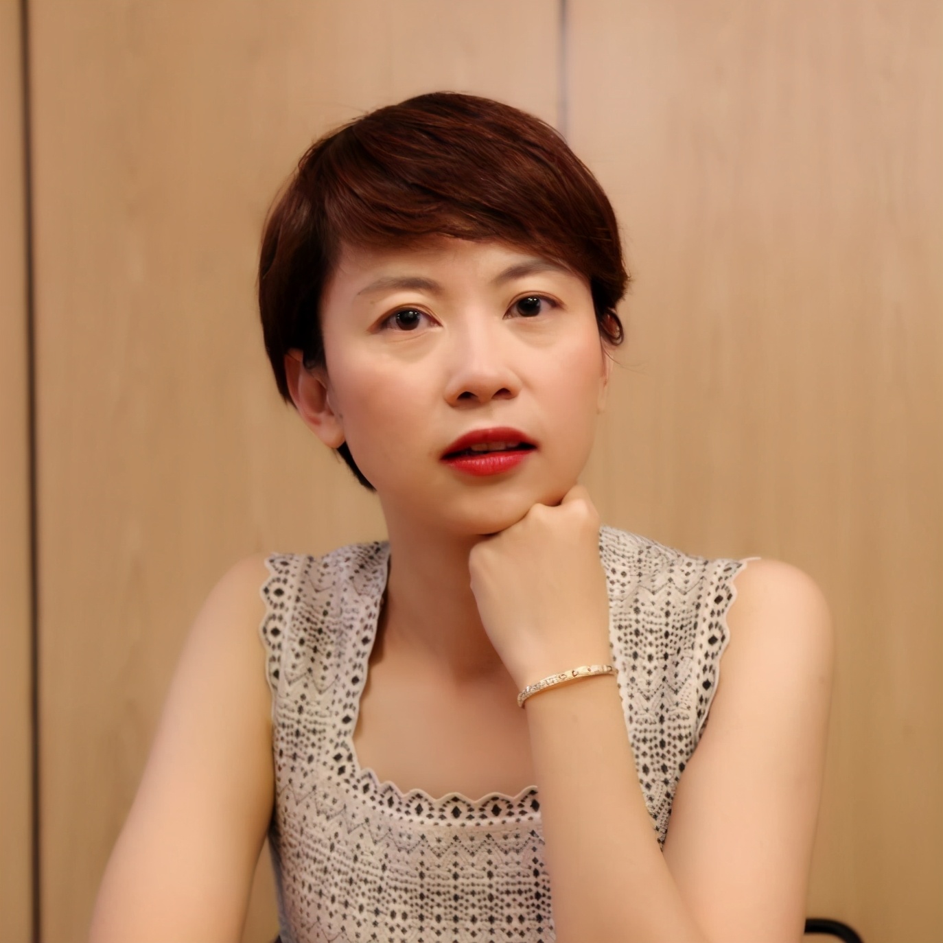 昨夜钟表奥斯卡，是谁在坚持？