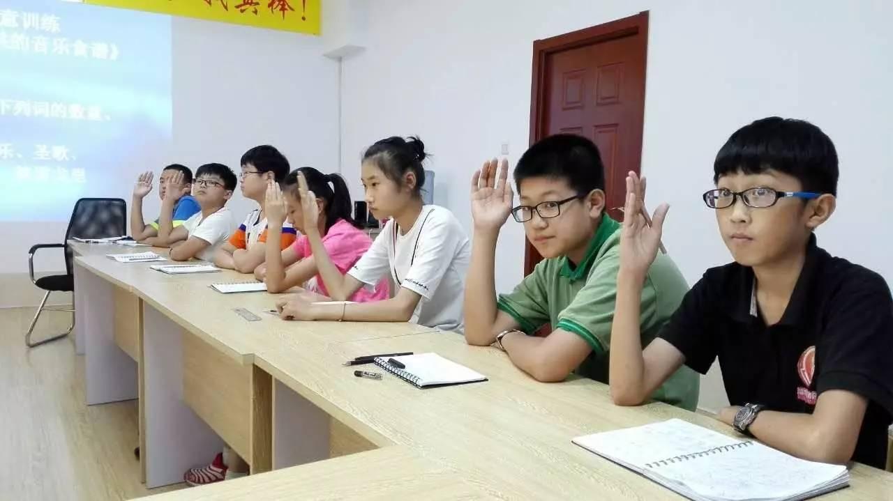 贪玩不自律不爱学习的孩子怎么教,如何让孩子贪玩不想学