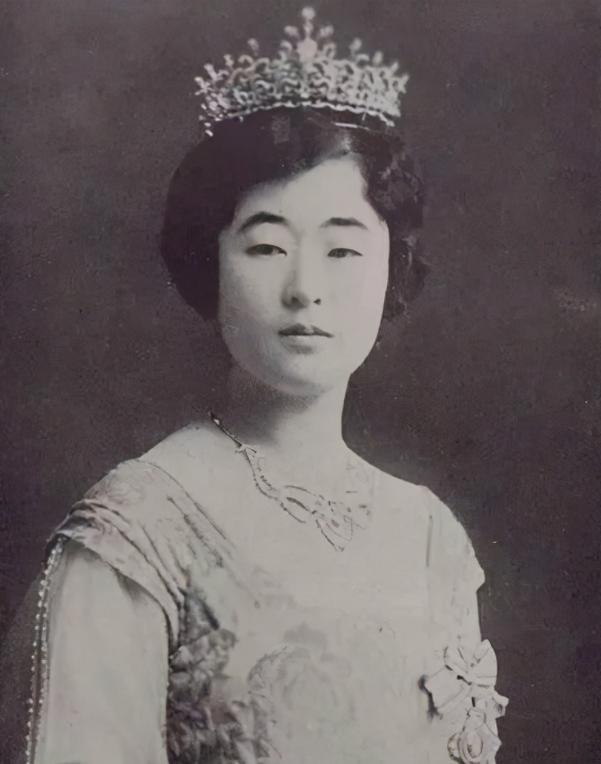 良子皇后和美智子,良子皇后有多惨