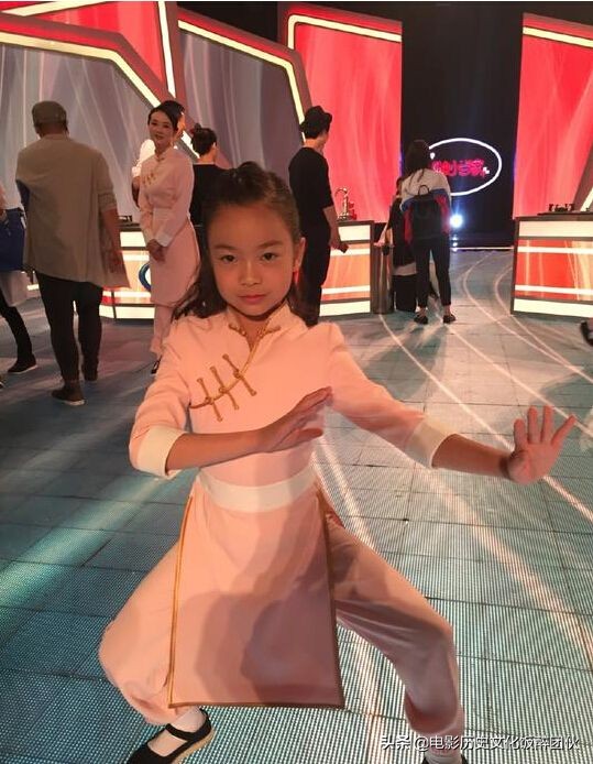 你不是一个人在战斗黄健翔解说,黄健翔经典解说他不是一个人