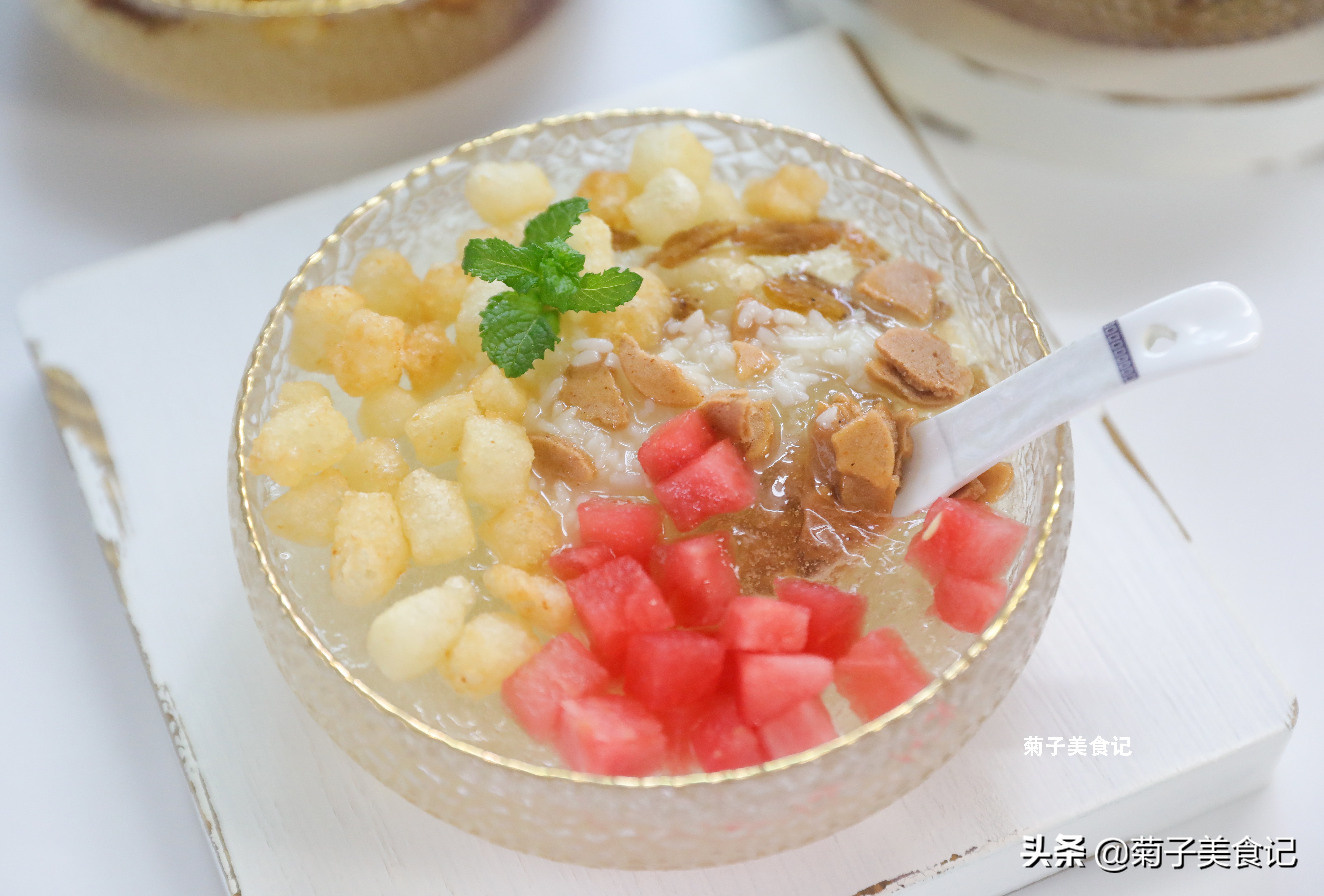 清凉解暑美味的冰粉,好吃的四川冰粉现吃现做冰凉爽口