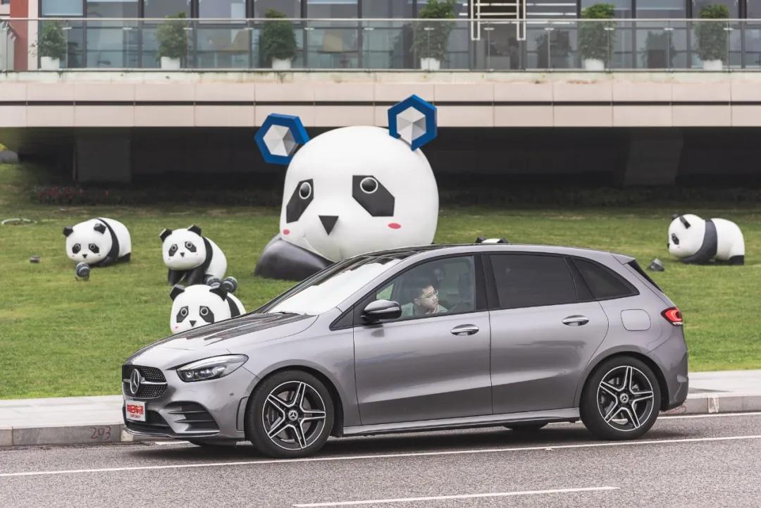 2020款奔驰b260试驾视频,评测奶爸车
