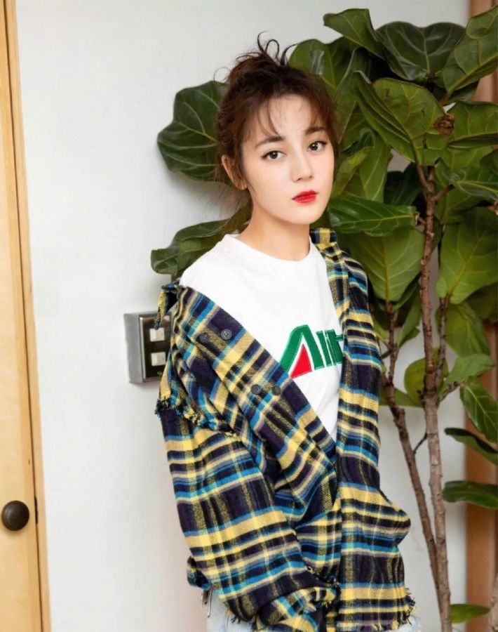 刘雯最近出席的时装周,刘雯时装秀近图