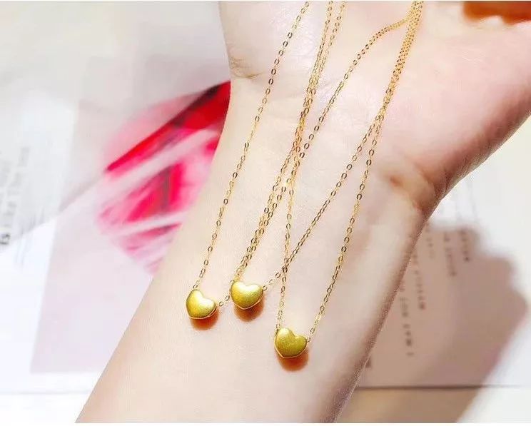 520走心礼物黄金吊坠,周大生黄金转运珠团购