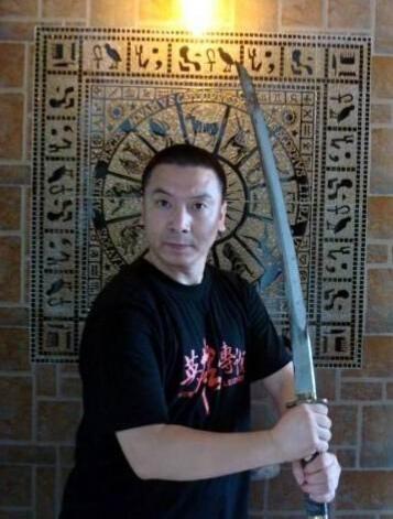 散打主席郑环宇怒斥罗志祥：你和周扬青长期谈恋爱不结婚是耍流氓