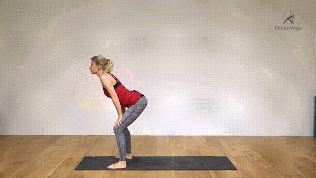 早晨瑜伽动作10分钟排毒养颜,清晨的瑜伽疏通经络