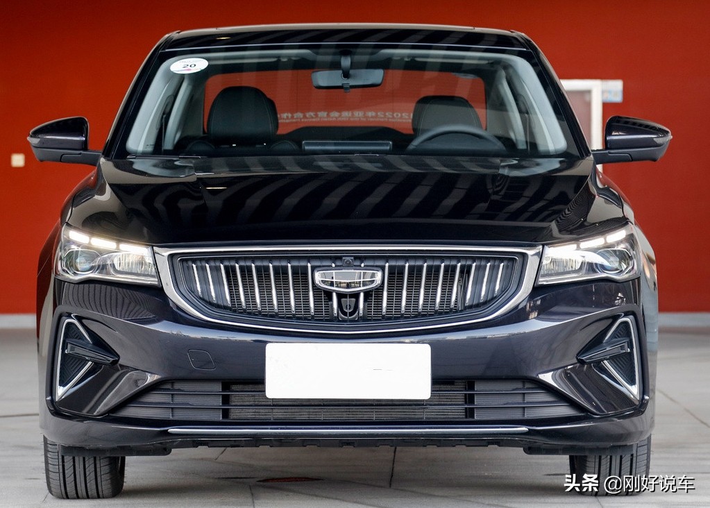 第四代帝豪有哪些优点和缺点,新帝豪第四代尊贵版车如何