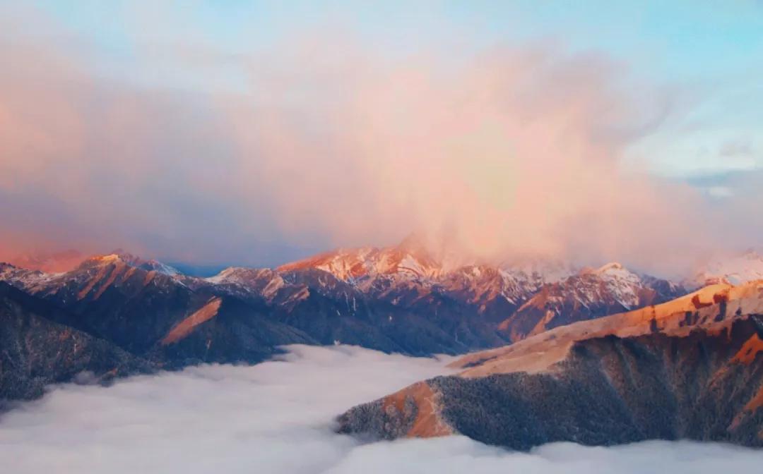 天上人间云海仙境,达瓦更扎云海旅游视频