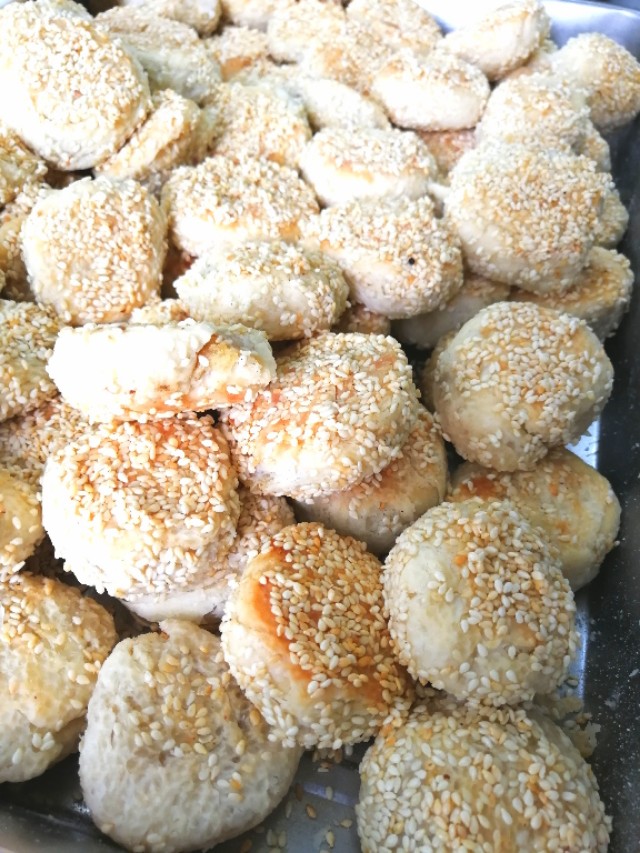 郑州最有名的绿豆饼,郑州市丰产路卖绿豆饼的搬走了吗