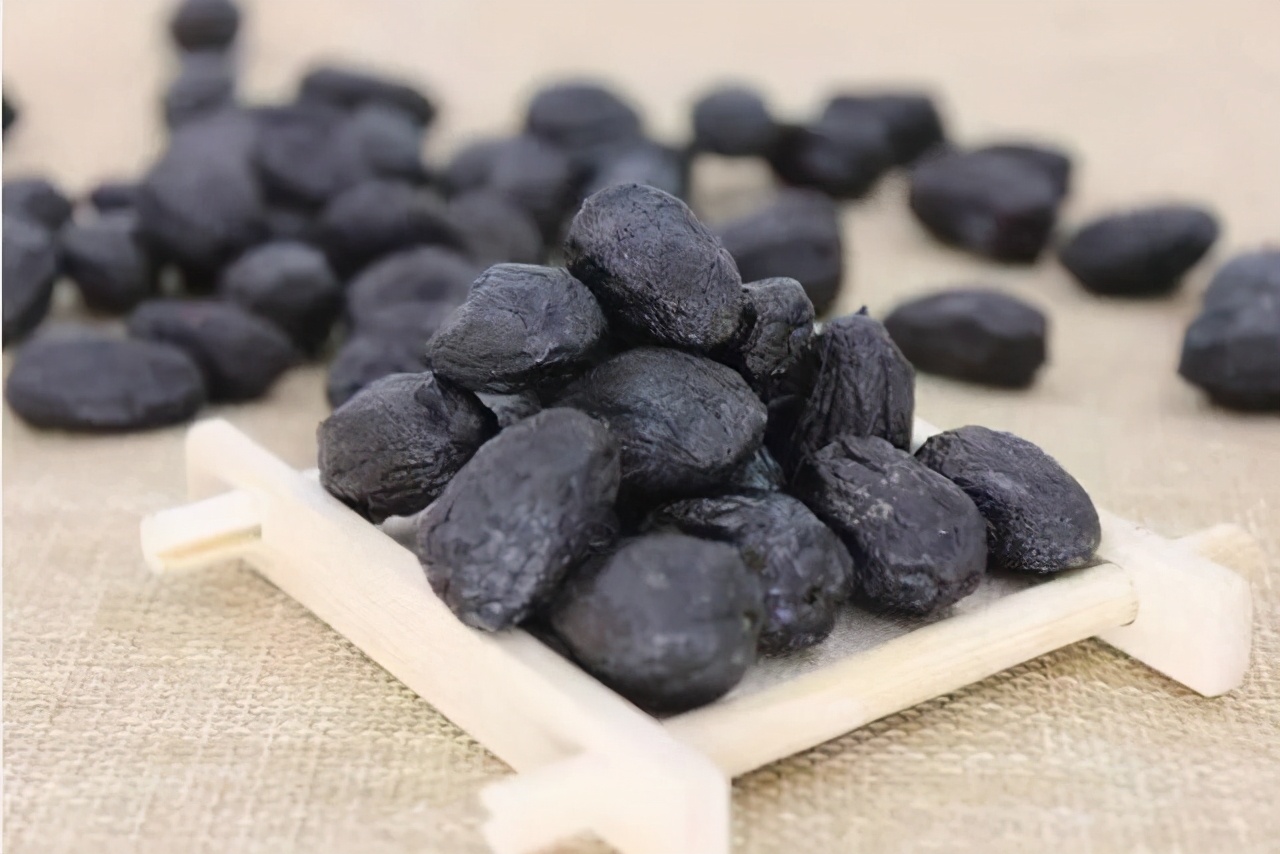 学生来大姨妈要注意什么,学生来大姨妈怎么缓解疼痛