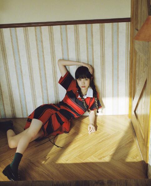 吴昕麻花辫搭配 (吴昕同款短发双麻花辫)