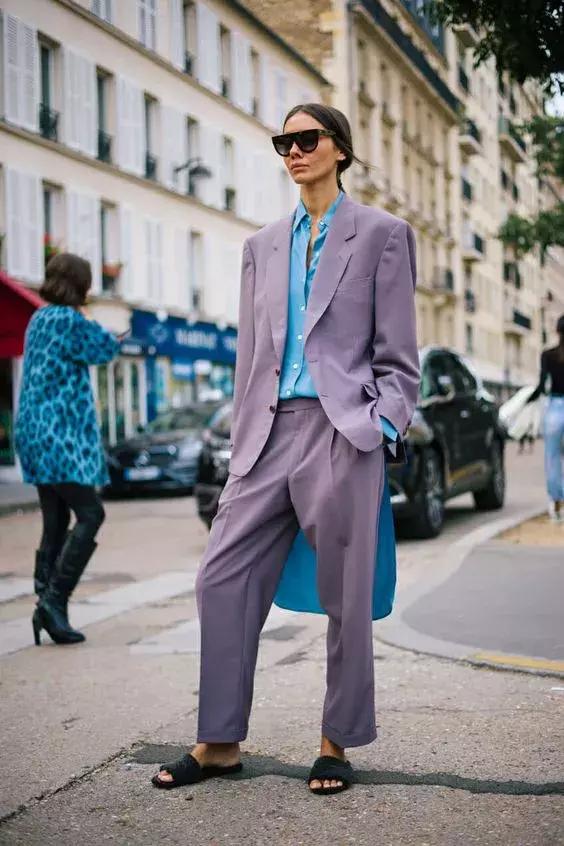 春季黄黑皮糖果色穿搭,冬季糖果色少女感穿搭