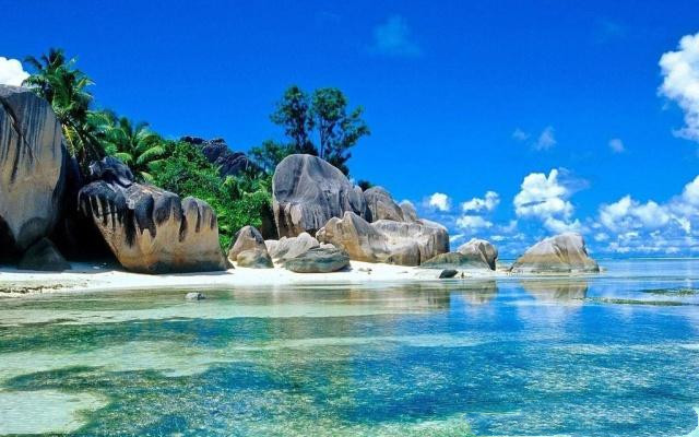 相机镜头大三元和小三元的区别,大三元和小三元镜头区别