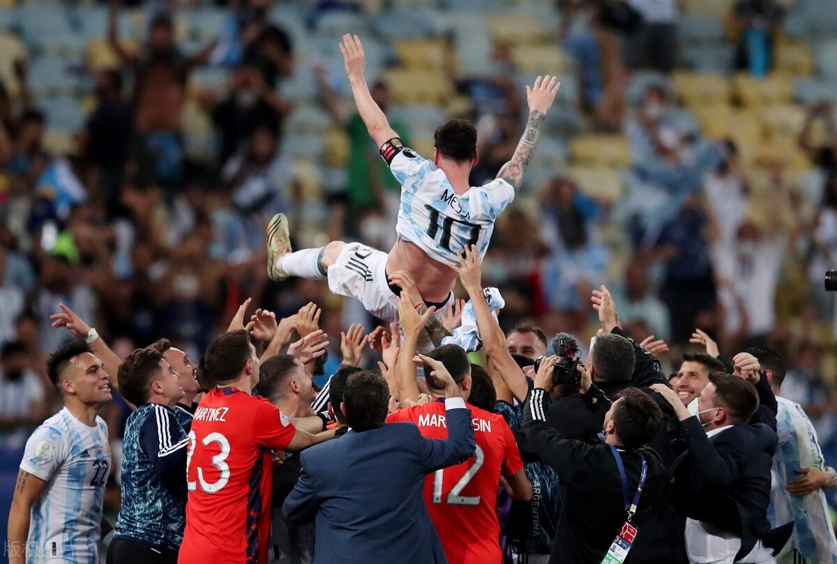 当今足坛十大顶级巨星,现役足坛前三大中场