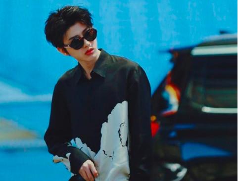 2019蔡徐坤代言篮球,蔡徐坤键盘