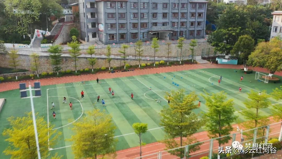 浠庢牎鍥冻鐞冨埌瓒崇悆鏍″洯,绾㈡渤鍘胯冻鐞冨満