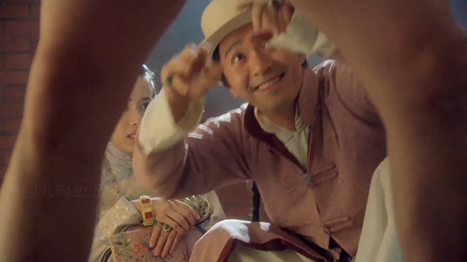 八两金忘记台词,八两金笑场忘词完整版