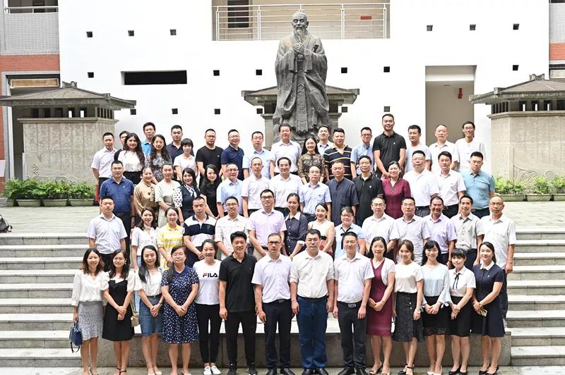 成都七中万达通锦校区校长,七中通锦中学现任校长