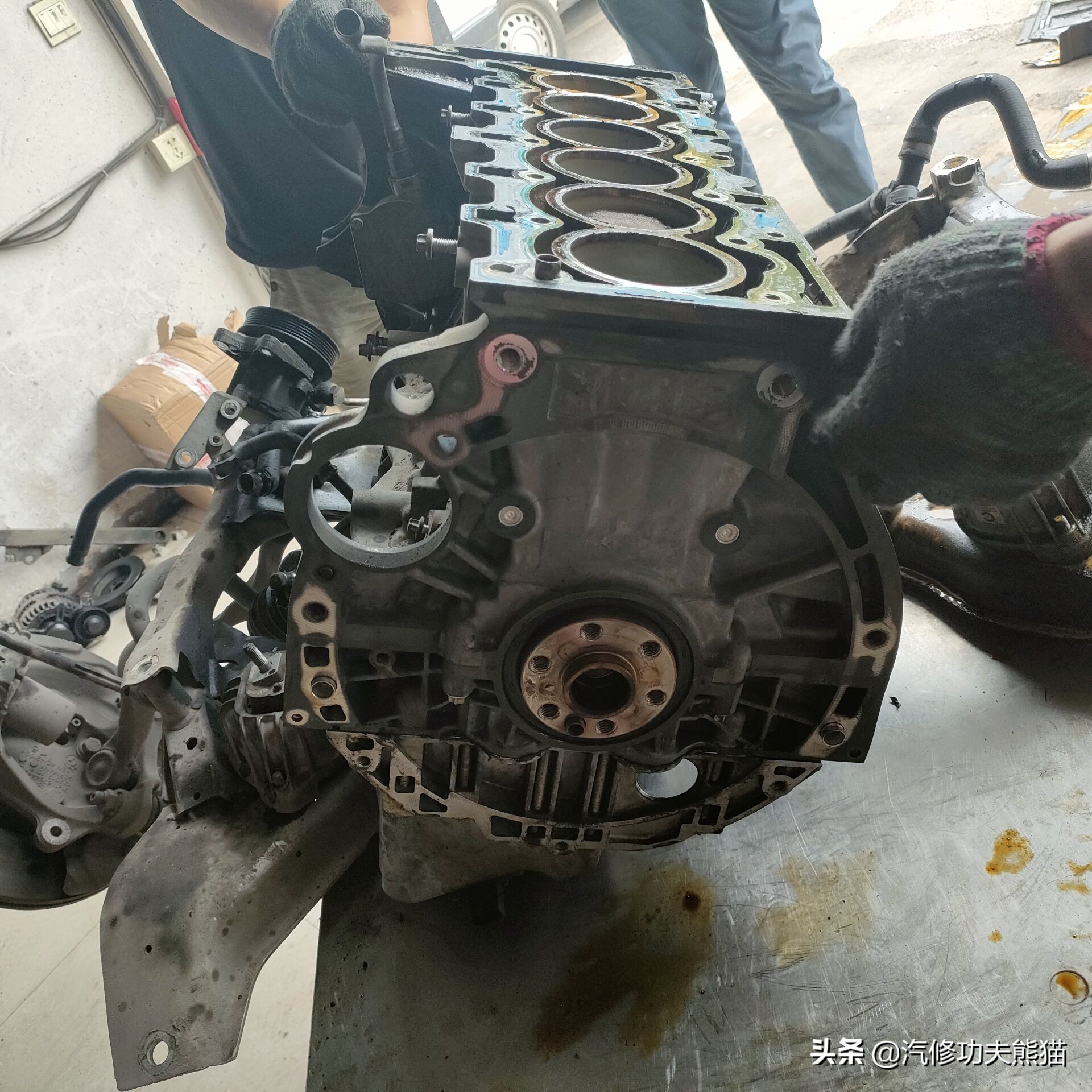 e90宝马325i容易烧机油,宝马e90325i烧机油能修好吗