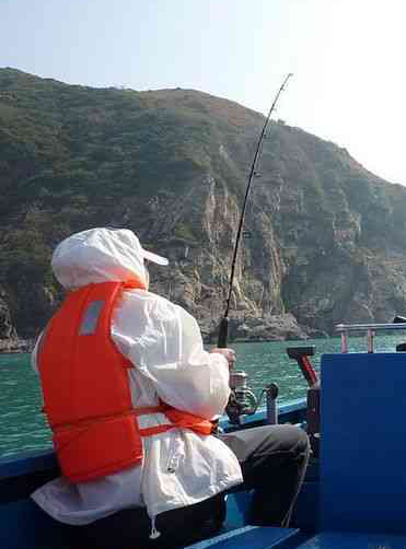 钓了这么久才钓到几条鱼,钓了几年鱼终于钓上来一条