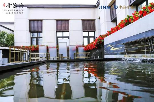 女王郭培携手海河金茂府,重现都会圈层的高定精义