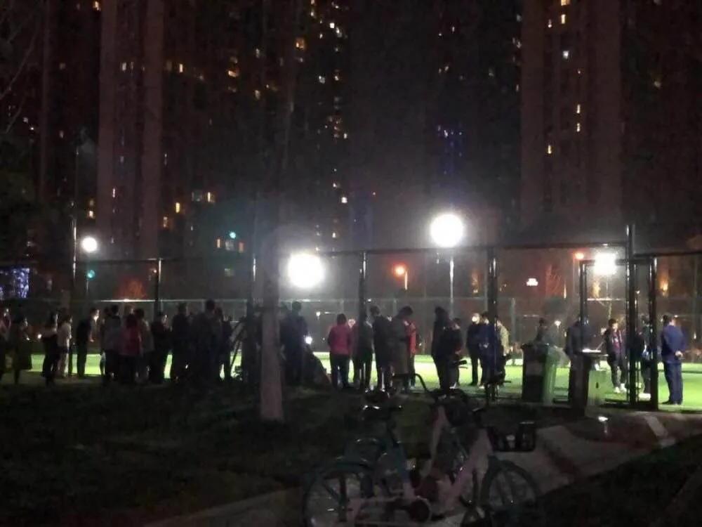 合肥男子踢球猝死,合肥绿轴公园受伤