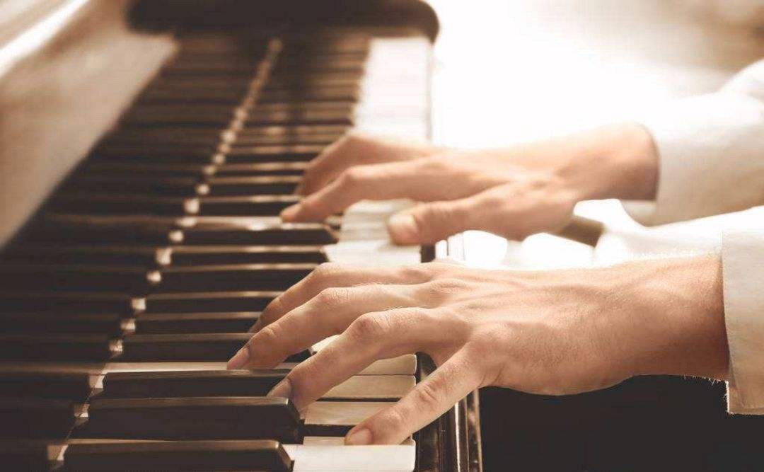 国产琴好还是进口琴好啊,国产琴值得买吗