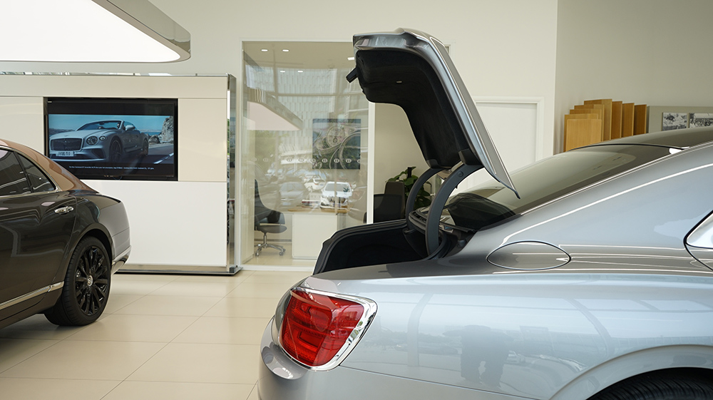 宾利飞驰8速双离合驾驶感受,宾利飞驰双离合变速箱