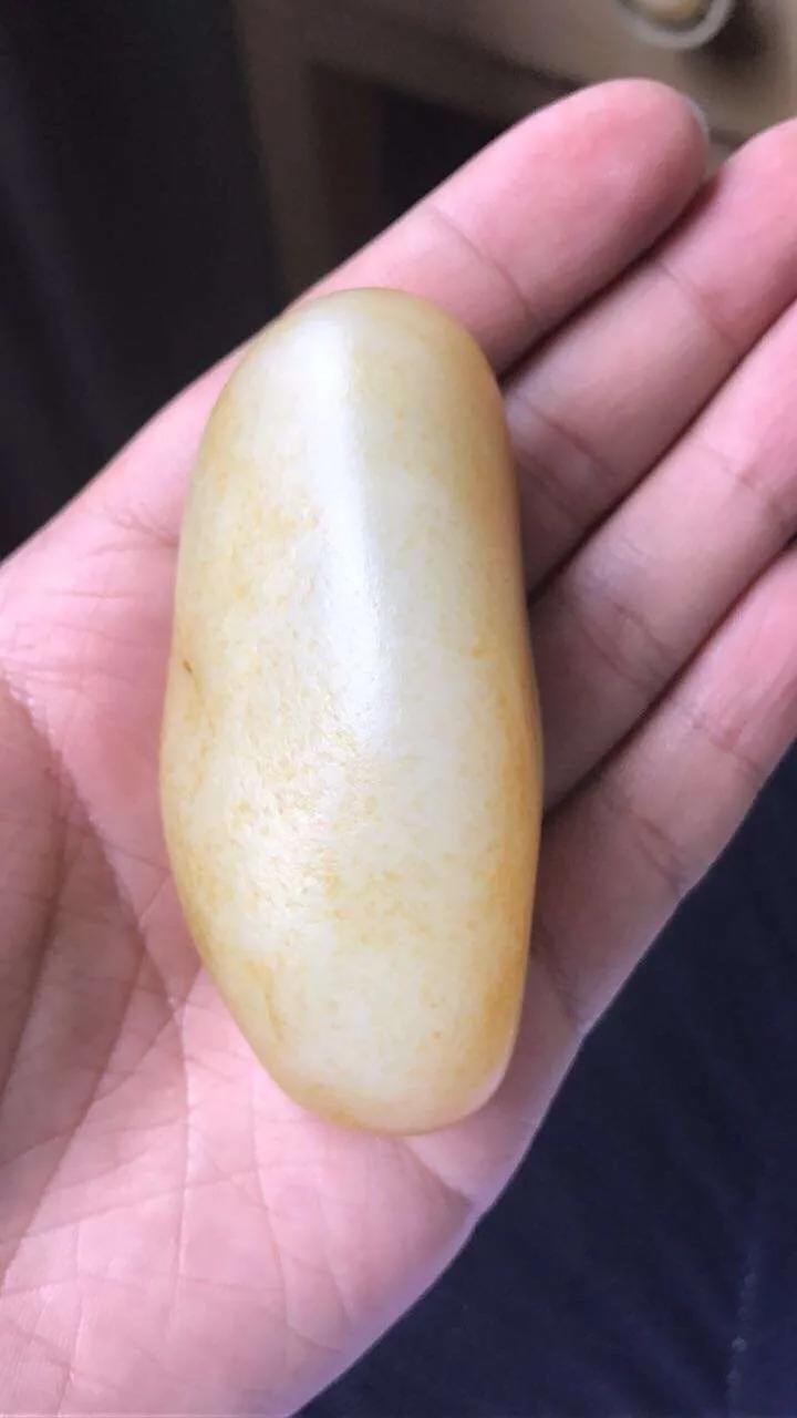 和田玉籽料首选是细度还是油性,和田玉籽料盘了一个月没有油性