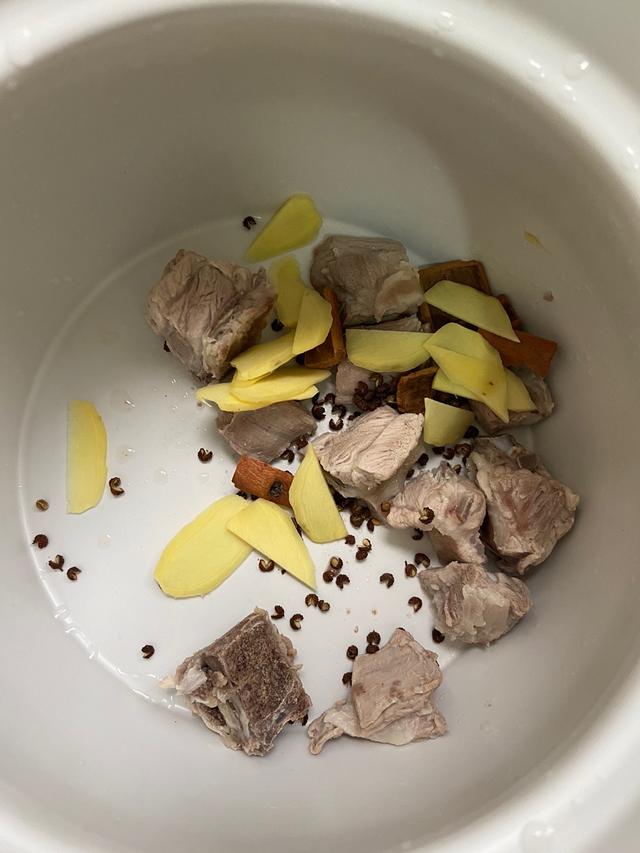 冬瓜排骨玉米汤的家常做法,冬瓜排骨玉米汤的做法