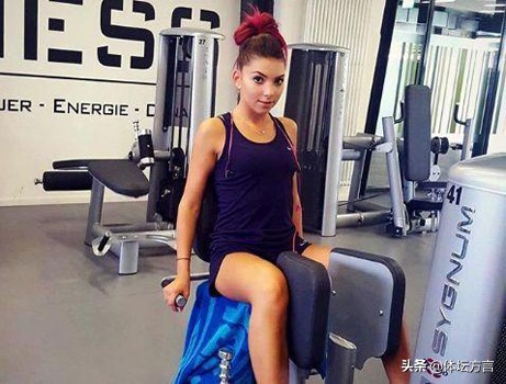 她22岁称霸欧洲乒坛，身材傲人穿吊带装打球，比赛里还尖叫掀短裤