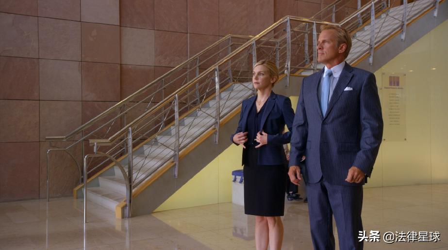 发生工伤公司需要安排人照顾吗,发生工伤公司给员工应有哪些赔偿