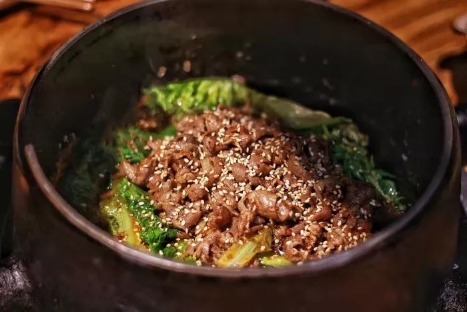 济南正宗龟锅烤肉,探索济南美食