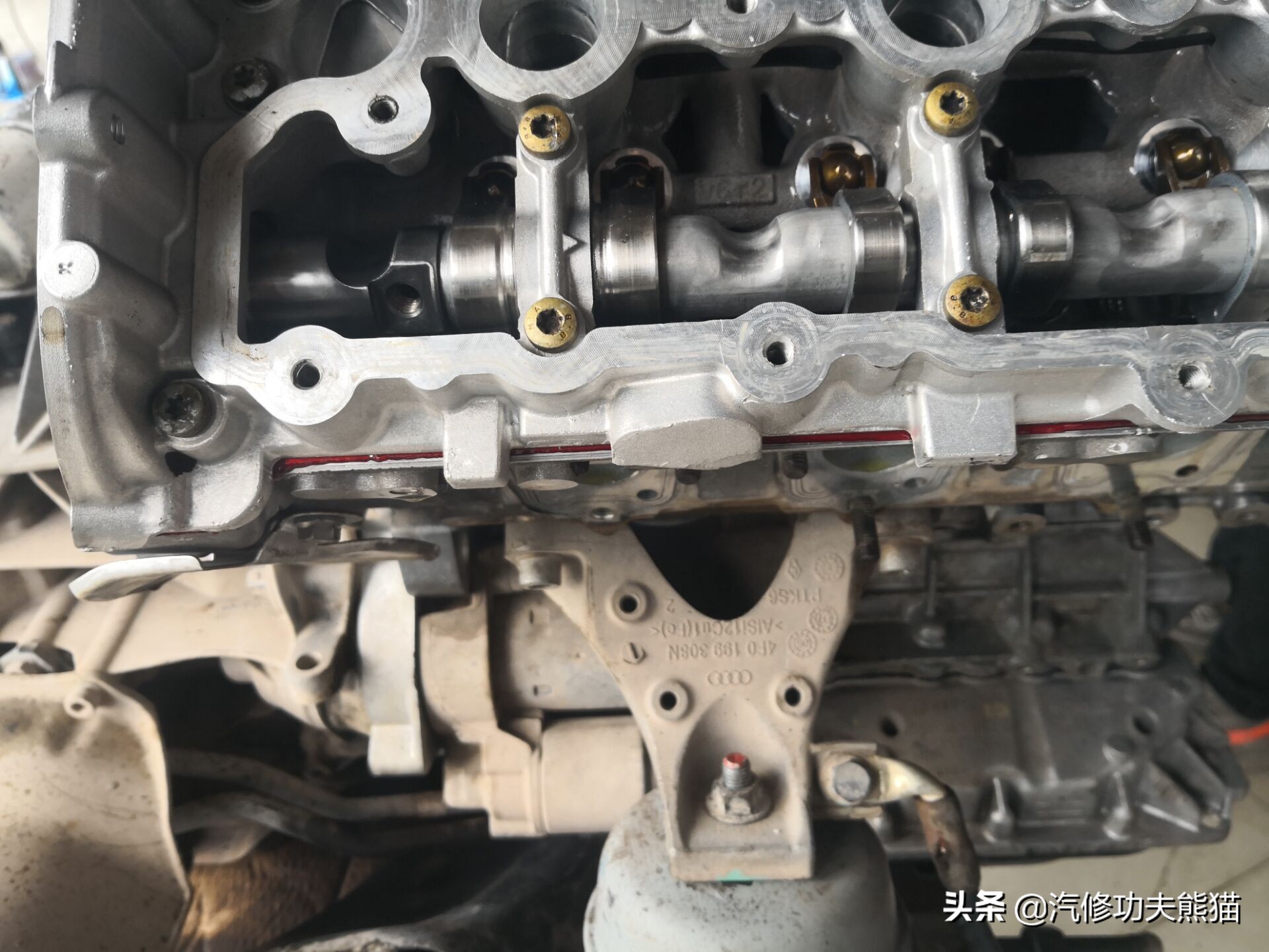 16款奥迪a6l2.5自吸发动机漏油,奥迪a6l2.4免拆烧机油处理靠谱吗